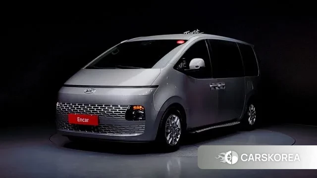 Hyundai Staria 2021 Серебряный из Кореи