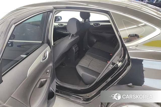 Nissan Sylphy 2025 Черный из Китая