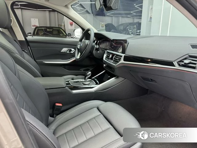 BMW 3 series 2020 Шампань из Китая