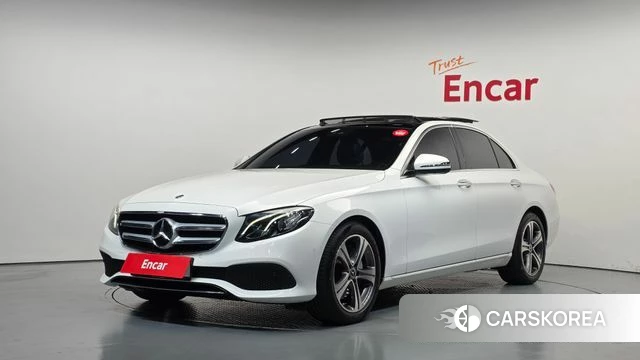 Mercedes-Benz E-Class W213 2018 Белый из Кореи