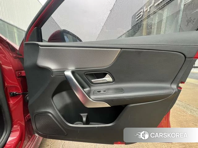 Mercedes-Benz A-Class 2021 Красный из Китая