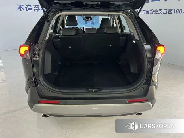 Toyota RAV4 2024 Черный из Китая