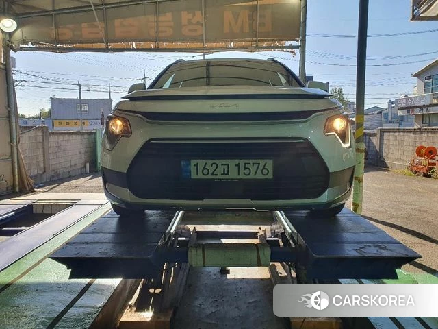 Kia Di Ol Nu Niro 2022 Белый из Кореи
