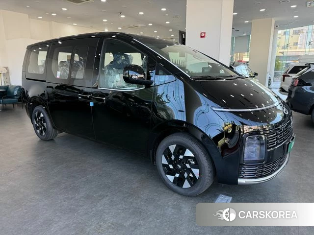 Hyundai Staria 2026 Черный из Кореи