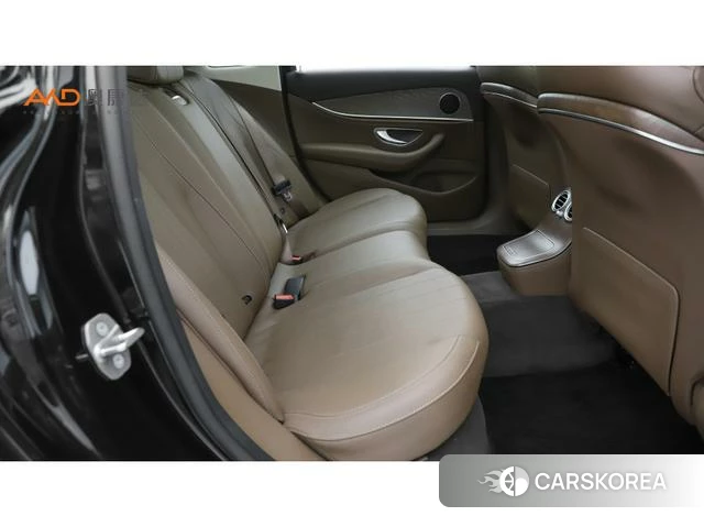 Mercedes-Benz E-Class 2023 Черный из Китая