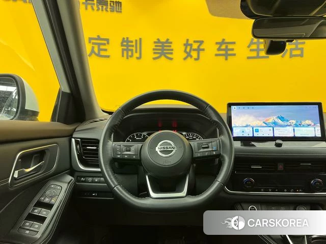 Nissan X-Trail 2021 Белый из Китая
