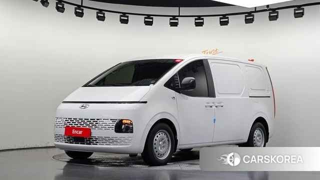 Hyundai Staria 2022 Белый из Кореи