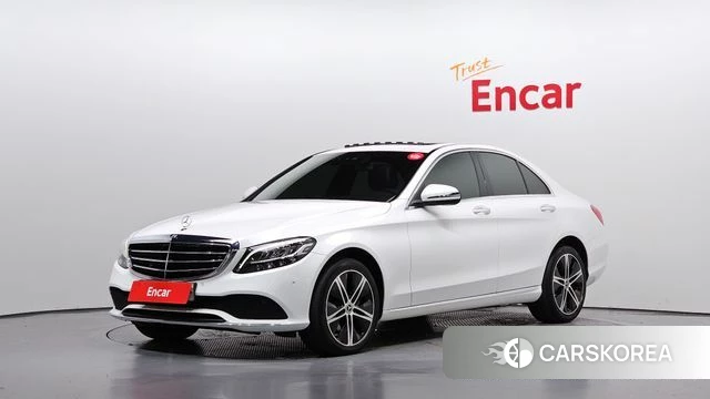 Mercedes-Benz C-Class W205 2019 Белый из Кореи