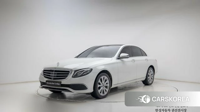 Mercedes-Benz E-Class W213 2019 Белый из Кореи