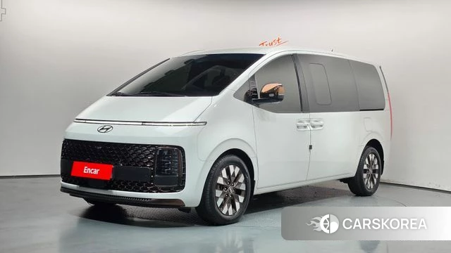 Hyundai Staria 2023 Белый из Кореи