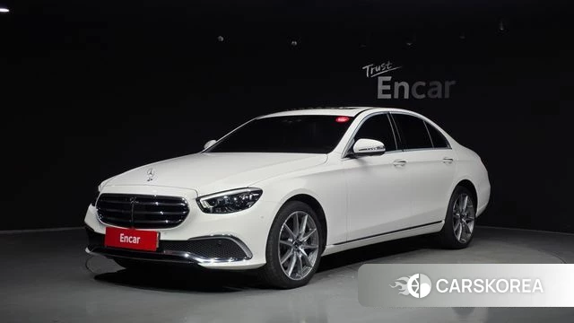 Mercedes-Benz E-Class W213 2022 Белый из Кореи