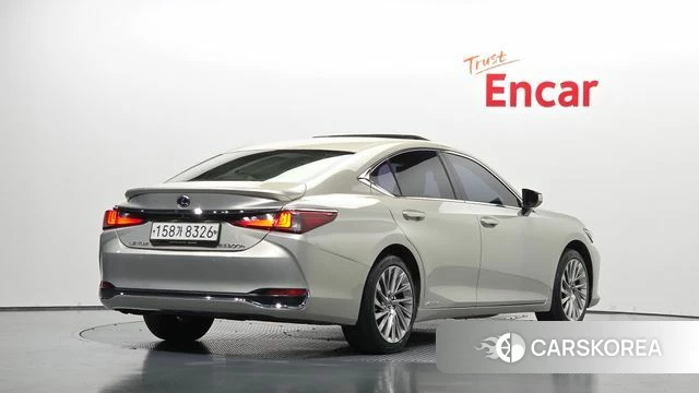 Lexus ES300h 7th generation 2019 Песочный из Кореи