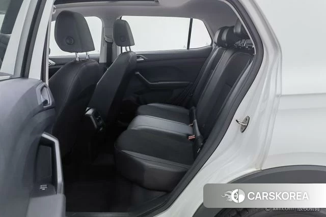 Volkswagen Tacqua 2021 Белый из Китая
