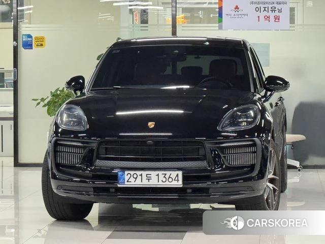 Porsche Macan 2022 Черный из Кореи