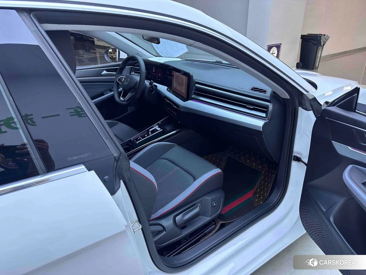 Volkswagen Lamando 2022 Белый из Китая