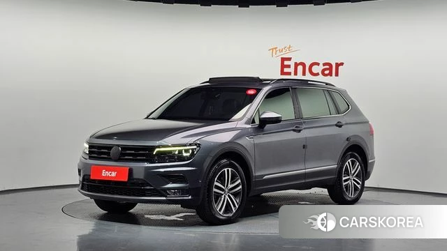 Volkswagen Tiguan Allspace 2020 Серебристо-серый из Кореи