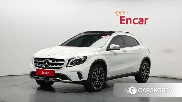 Mercedes-Benz GLA-Class X156 2018 Белый из Кореи