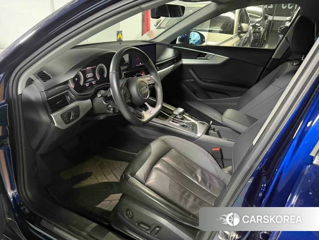 Audi A4L 2021 Синий из Китая