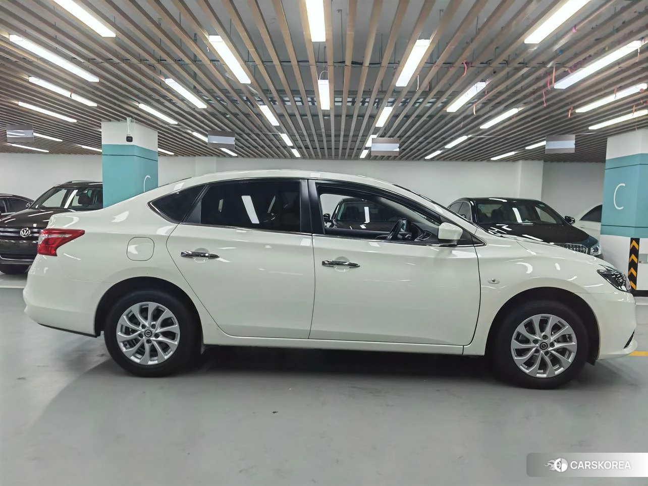 Nissan Sylphy 2025 Белый из Китая