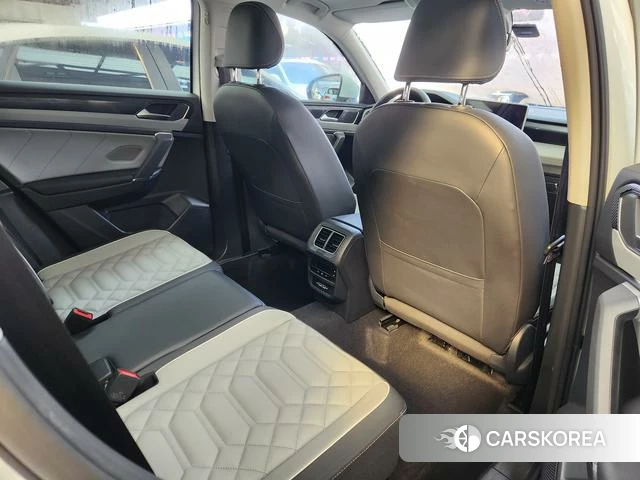 Volkswagen Tayron 2023 Белый из Китая