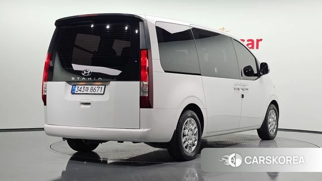 Hyundai Staria 2022 Белый из Кореи