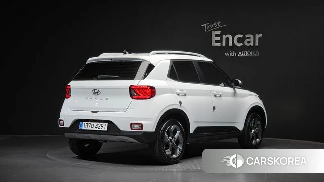 Hyundai Venue 2024 Белый из Кореи