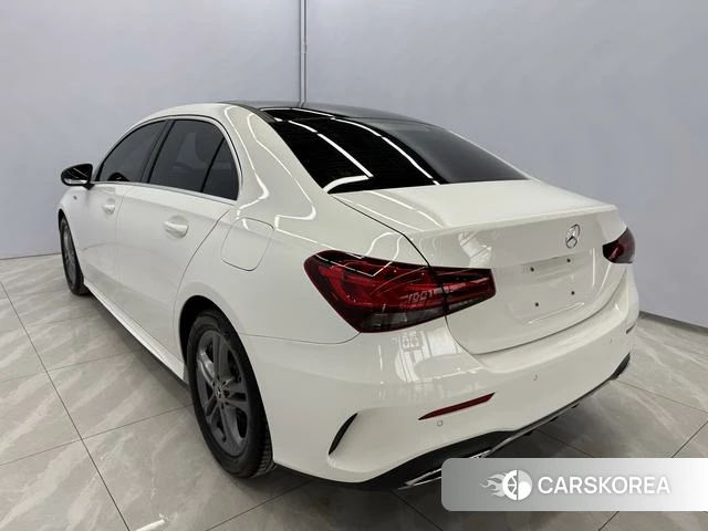 Mercedes-Benz A-Class 2021 Белый из Китая