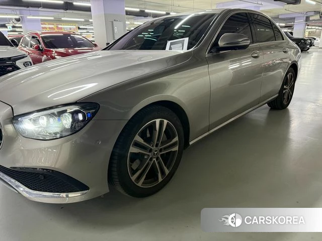 Mercedes-Benz E-Class W213 2022 Серый из Кореи