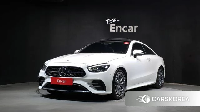 Mercedes-Benz E-Class W213 2022 Белый из Кореи
