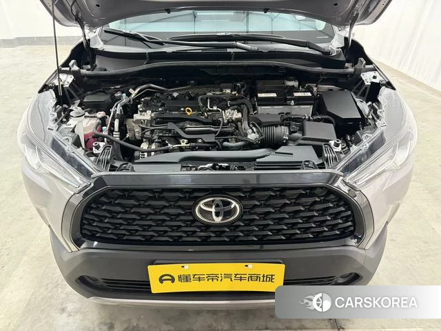 Toyota Corolla 2024 Серебристо-серый из Китая