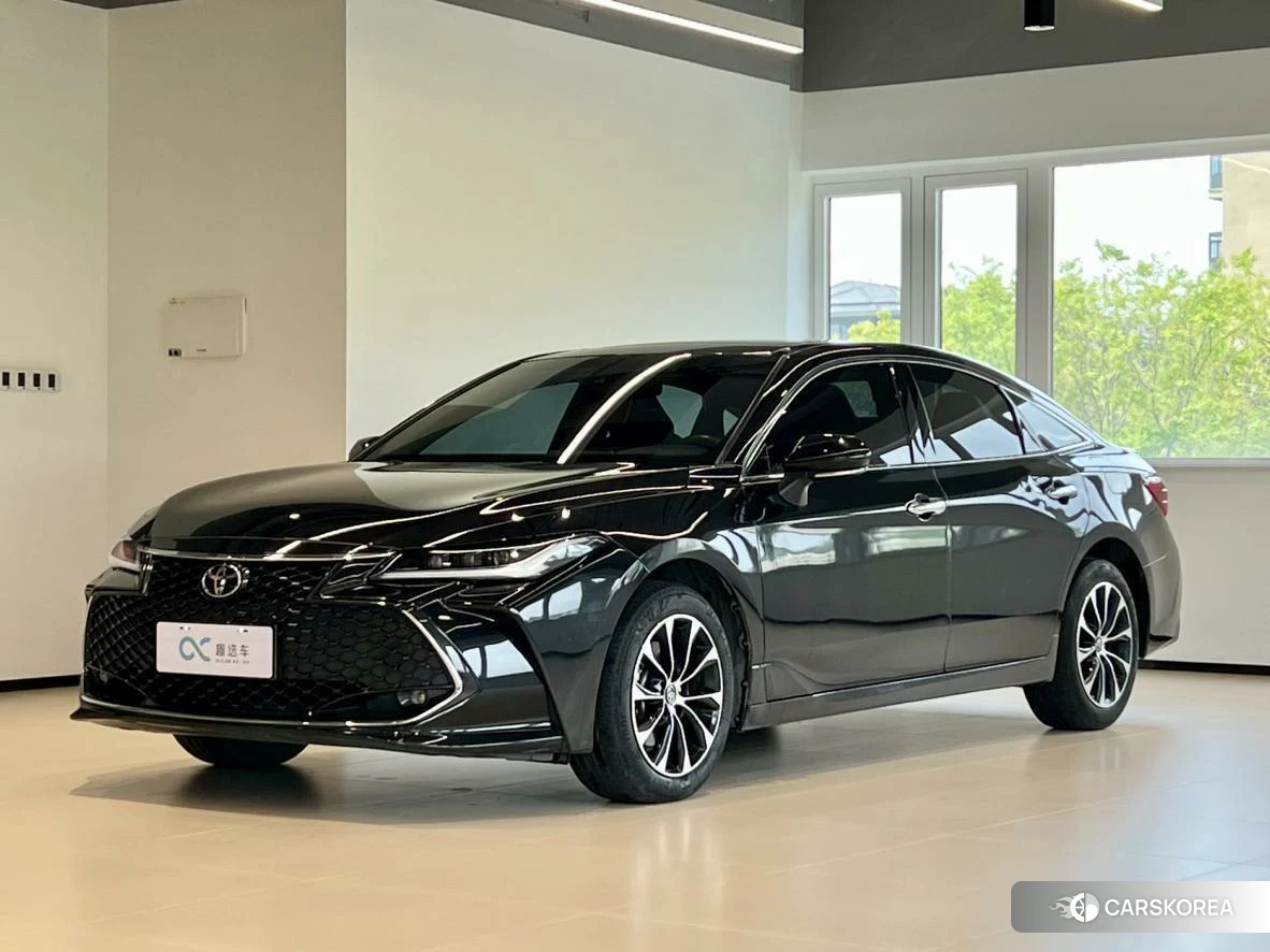 Toyota Avalon 2023 Черный из Китая
