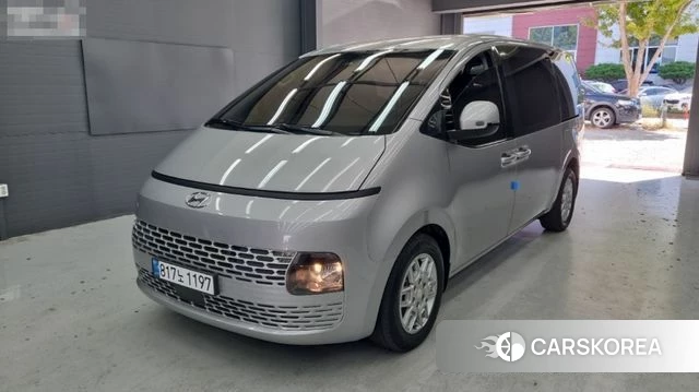 Hyundai Staria 2022 Серебряный из Кореи