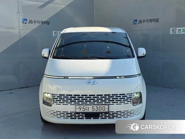 Hyundai Staria 2021 Белый из Кореи