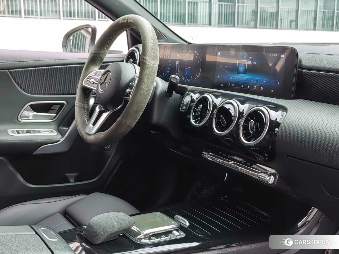 Mercedes-Benz A-Class 2021 Белый из Китая