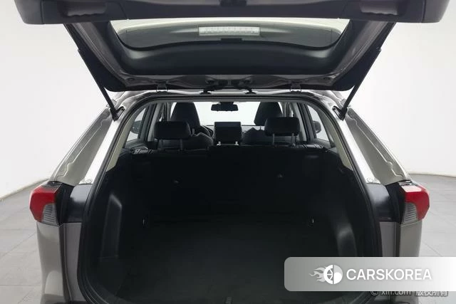 Toyota RAV4 2021 Темно-серый из Китая