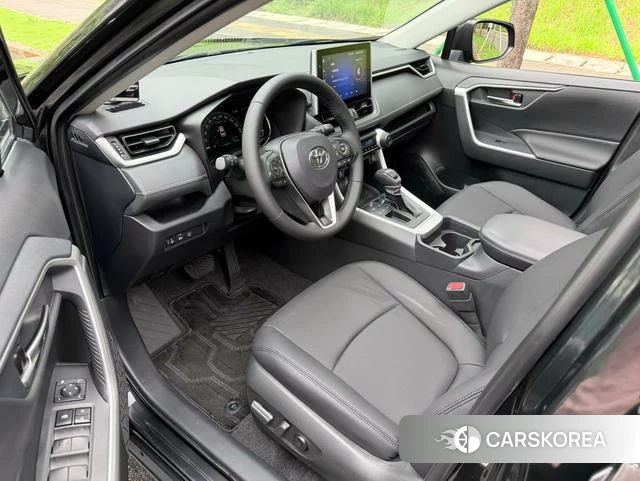 Toyota RAV4 2021 Черный из Китая