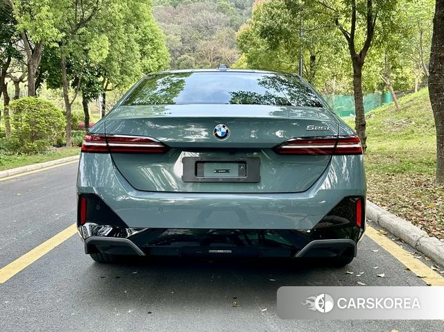 BMW 5 series 2025 Зеленый из Китая