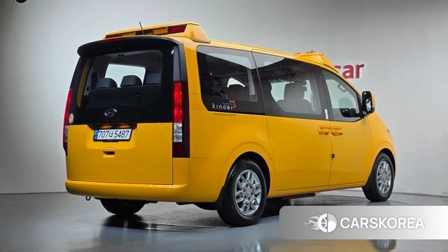 Hyundai Staria 2023 Желтый из Кореи