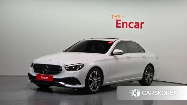 Mercedes-Benz E-Class W213 2022 Белый из Кореи