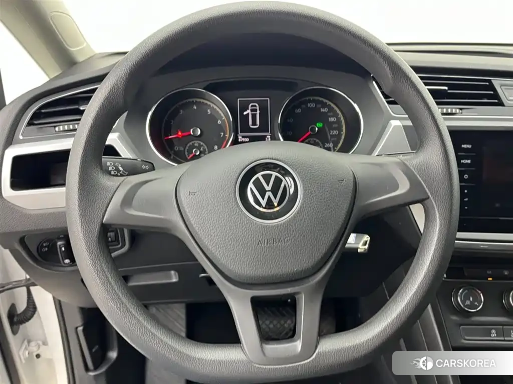 Volkswagen Touran L 2021 Белый из Китая