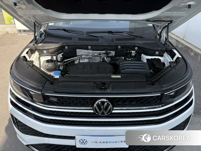 Volkswagen Tavendor 2024 Белый из Китая