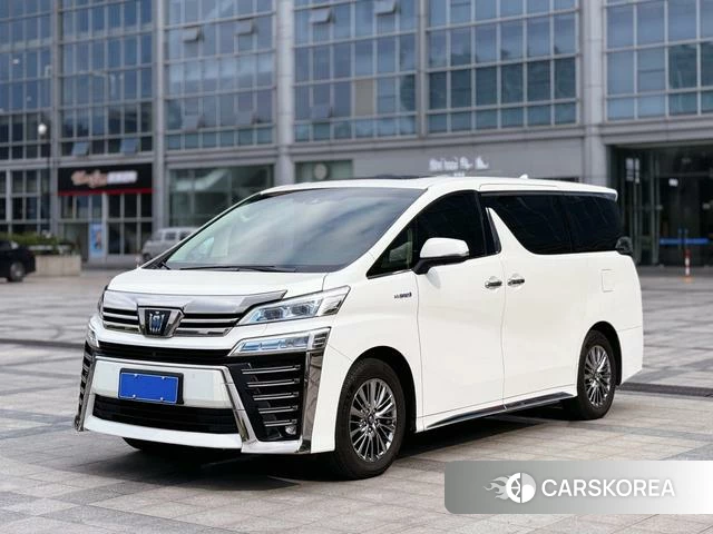 Toyota Vellfire 2022 Белый из Китая
