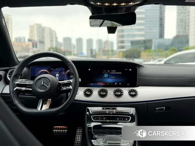 Mercedes-Benz E-Class 2021 Серебристо-серый из Китая