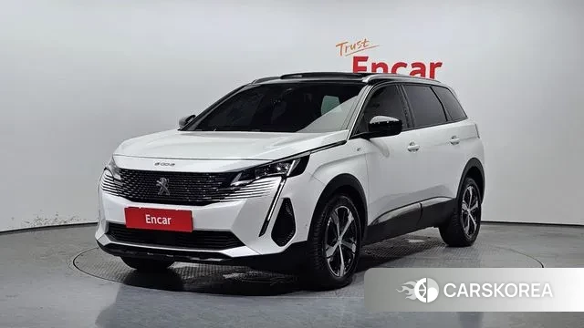Peugeot 5008 second generation 2021 Белый двухцветный из Кореи