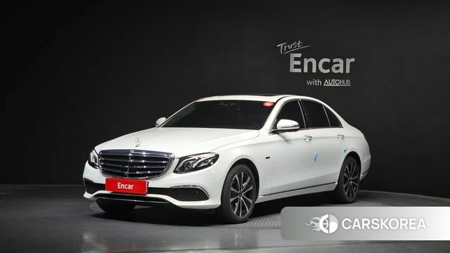 Mercedes-Benz E-Class W213 2020 Белый из Кореи