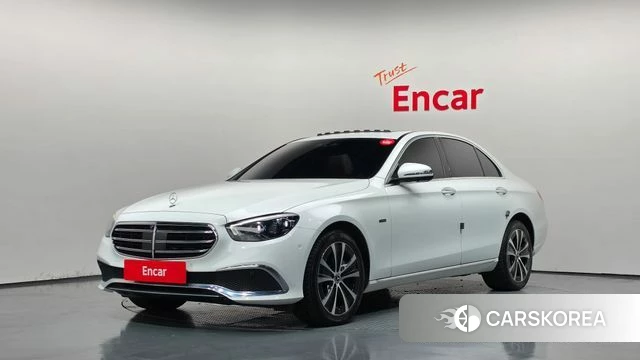 Mercedes-Benz E-Class W213 2021 Белый из Кореи