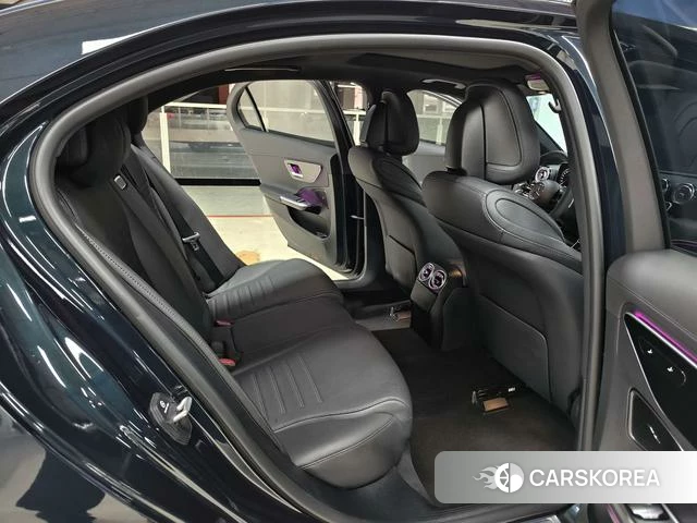 Mercedes-Benz C-class 2024 Зеленый из Китая