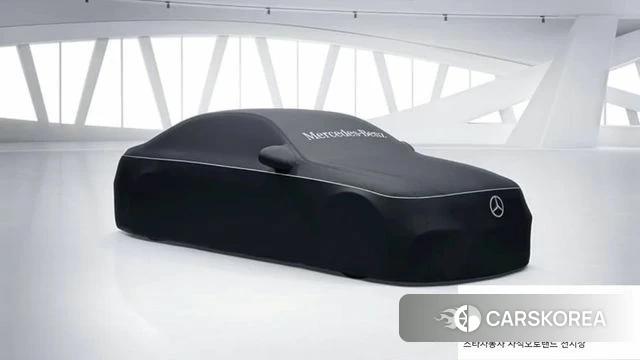 Mercedes-Benz EQB X243 2024 Белый из Кореи