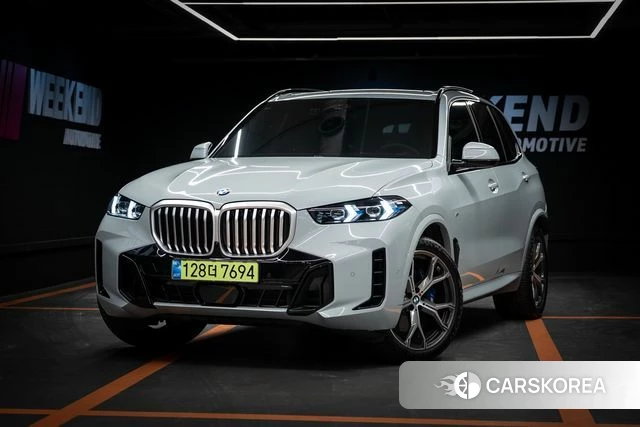 BMW X5 (G05) 2026 Светло-серебряный цвет из Кореи