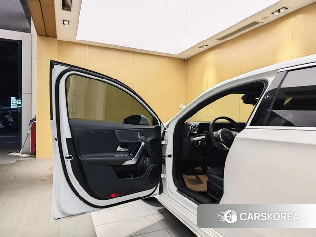 Mercedes-Benz A-Class 2021 Белый из Китая